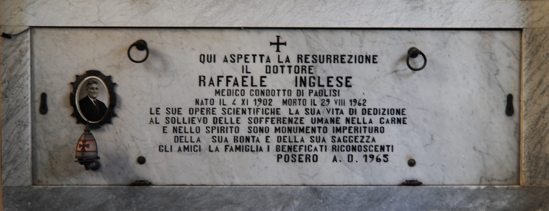 Raffaele%20Inglese%27s%20tomb-Paolisi1.jpg